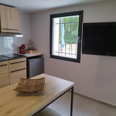 Cosy A Le Vigan-en-quercy, Lot 아파트 Le Vigan (Lot)